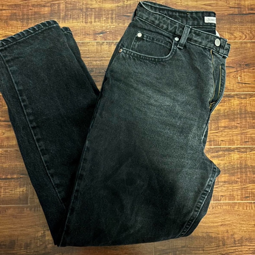 St. John's Bay Women's Black Straight Jeans!